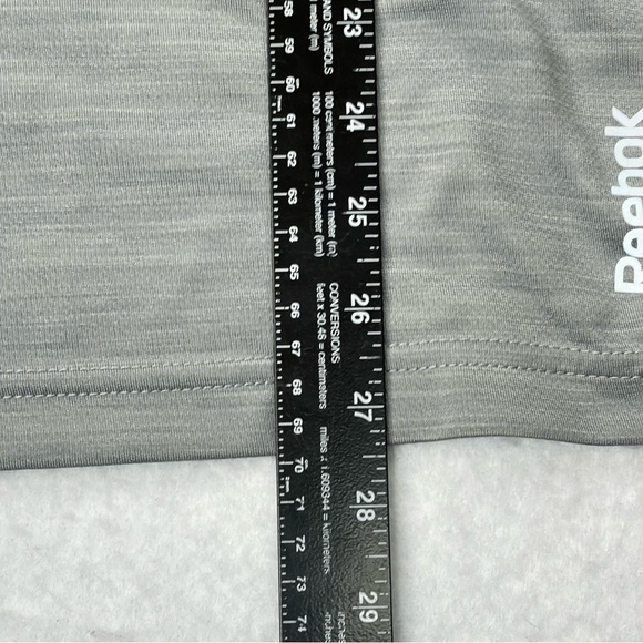 Reebok Shirt‎ Mens Medium Light Grey Short Sleeve Athletic Tee - Picture 5 of 10